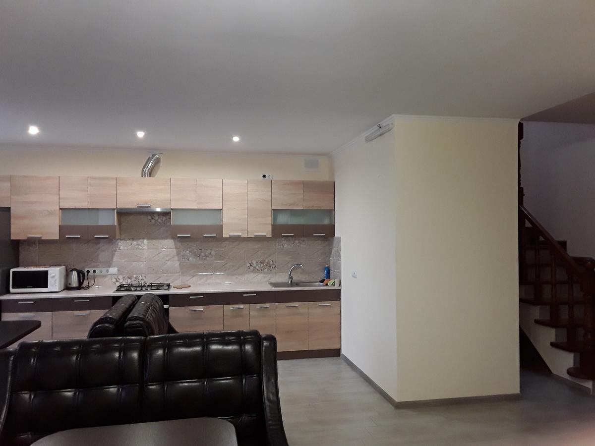 ترنوبل Gostynnyi Dvir Cottage المظهر الخارجي الصورة
